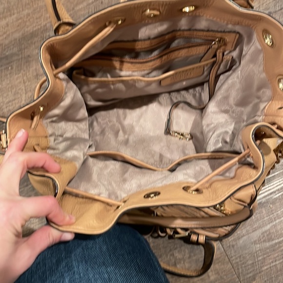 Like new Michael Kors purse. Smoke and pet free home - Picture 7 of 7